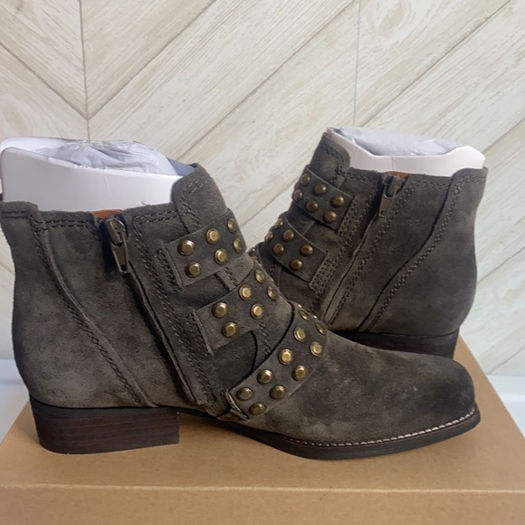 NEW Zodiac Adele suede ankle boots booties buckle straps studs 8 - Picture 6 of 11